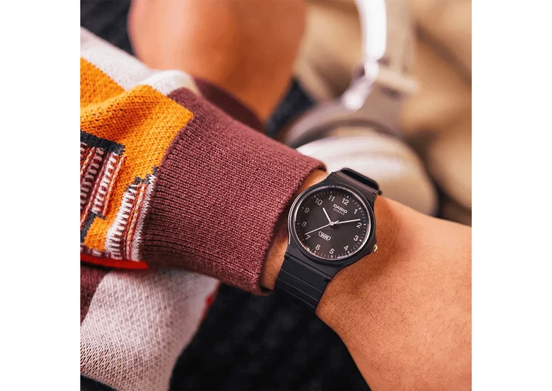 Casio        MQ-24B-1BEF 3